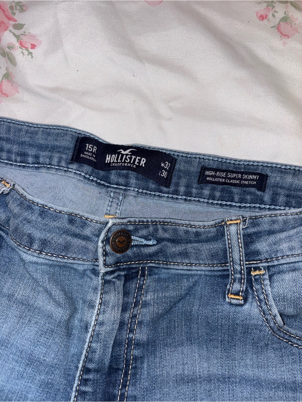 Hollister High-Rise Super Skinny Jeans in Light Wash Blue